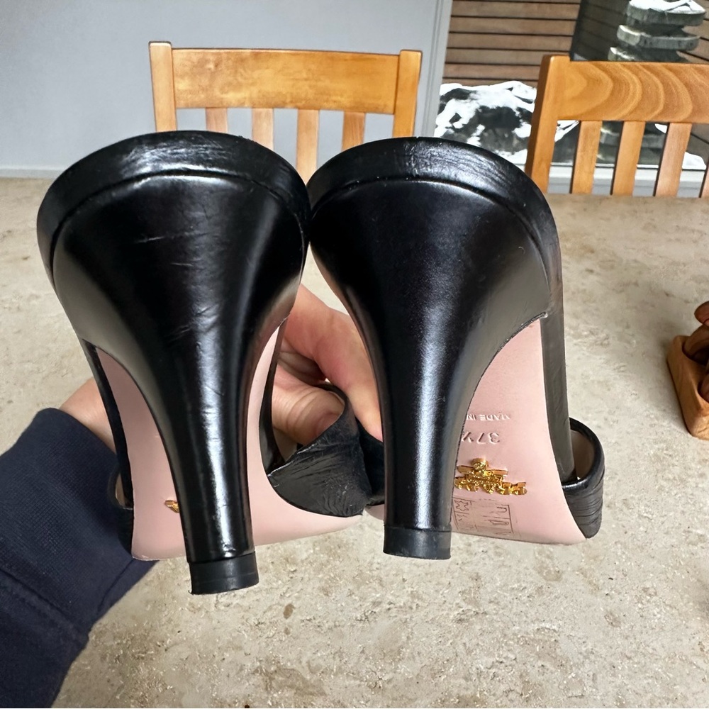 Prada Black leather slides 37.5 - Picture 4 of 11